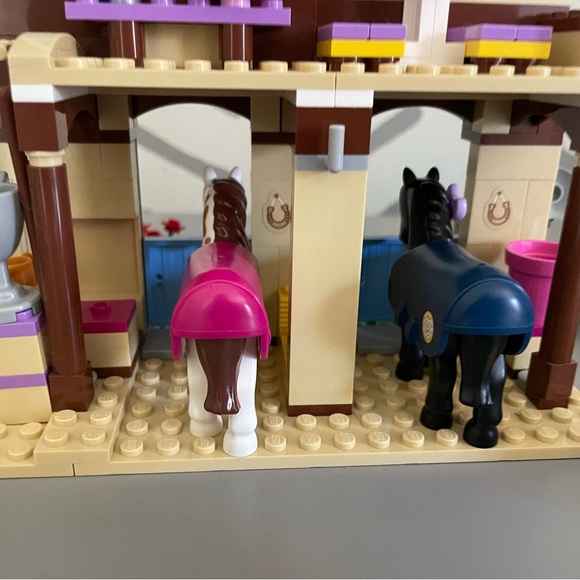 Lego Friends Heartlake Riding Club Horse Farm Barn Set Blocks 41126 - Picture 8 of 14